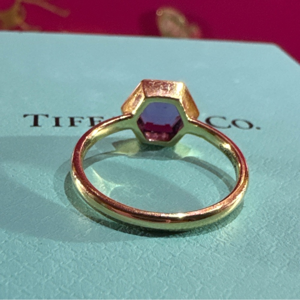 Tiffany & Co. 18k Gold Hexagon Ring with Amethyst - Picture 8 of 9